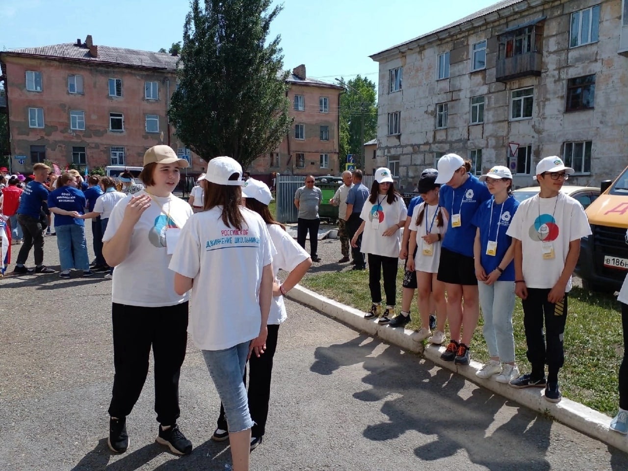 Погода в зеленогорском. РДШ Крапивинский. Борисовская школа Крапивинский район 2022 выпуск. Зеленогорская средняя школа Крапивинский район учителях. Конкурс красоты Крапивинский район 2019 год.